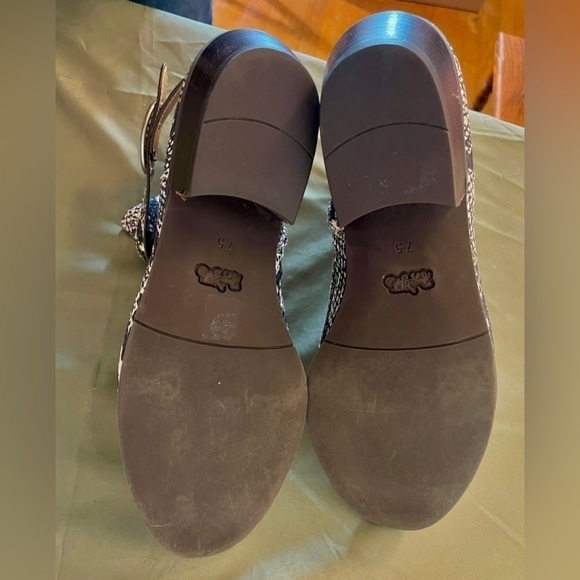 Coach Women’s Dylan Horse-And-Carriage Leather Booties Size 7.5  EUC - Picture 5 of 6